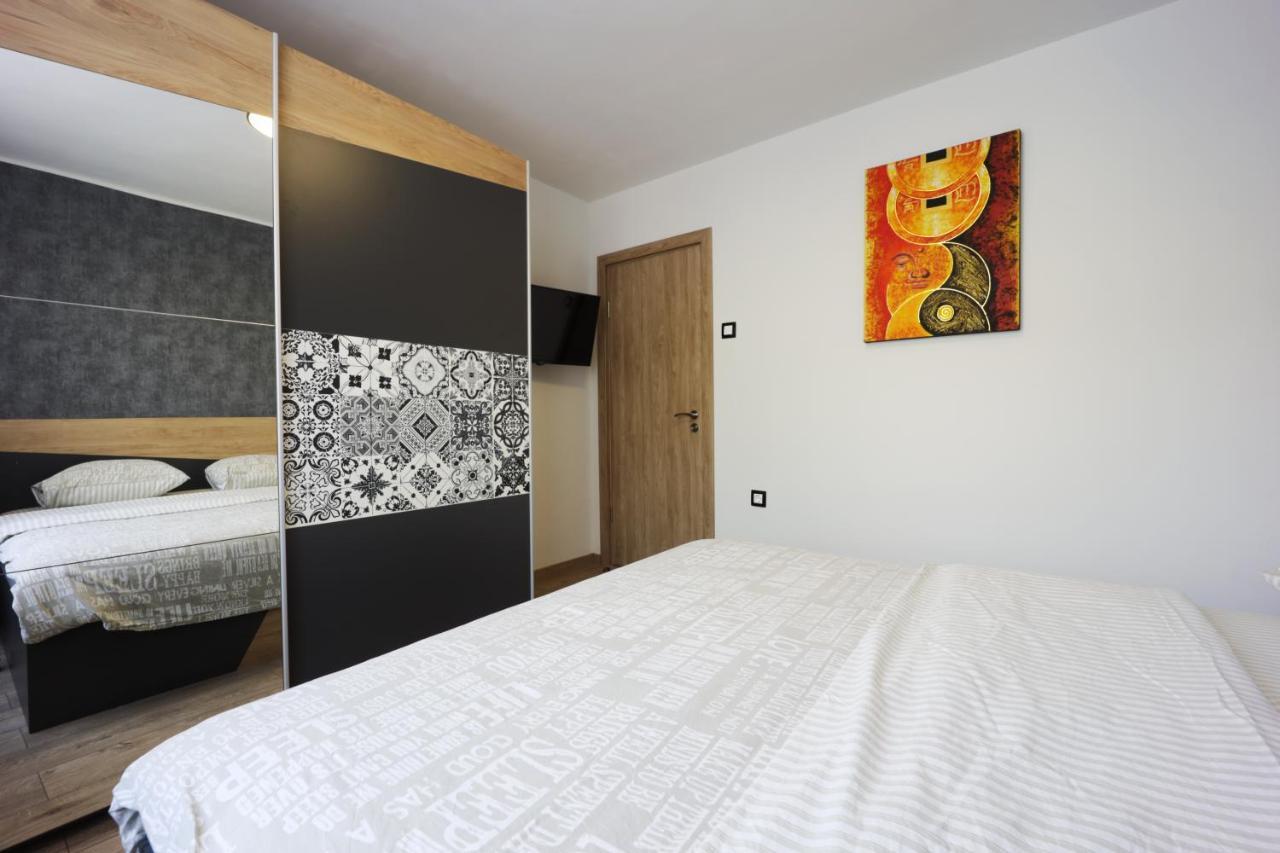 Apartments Relax 3&4 Varna Extérieur photo